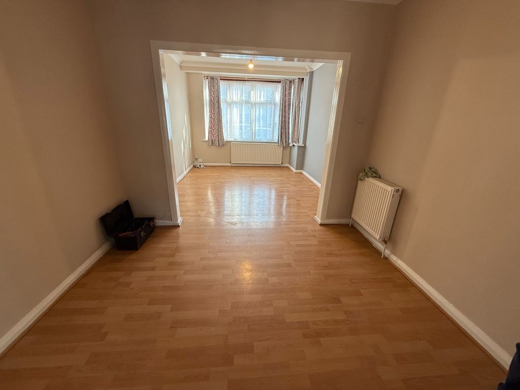 Property photo 2 of 9 Living
