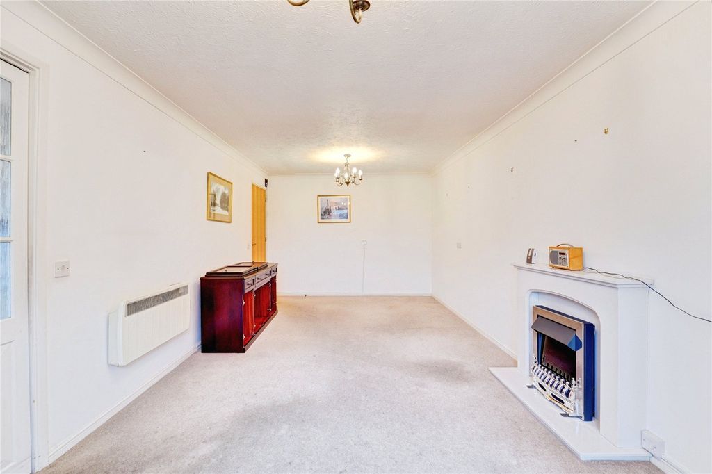 Property photo 2 of 9 Lounge