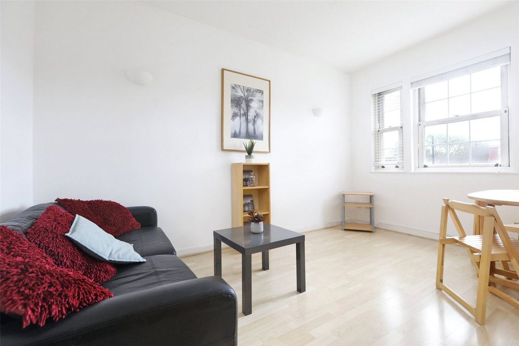 Property photo 2 of 12