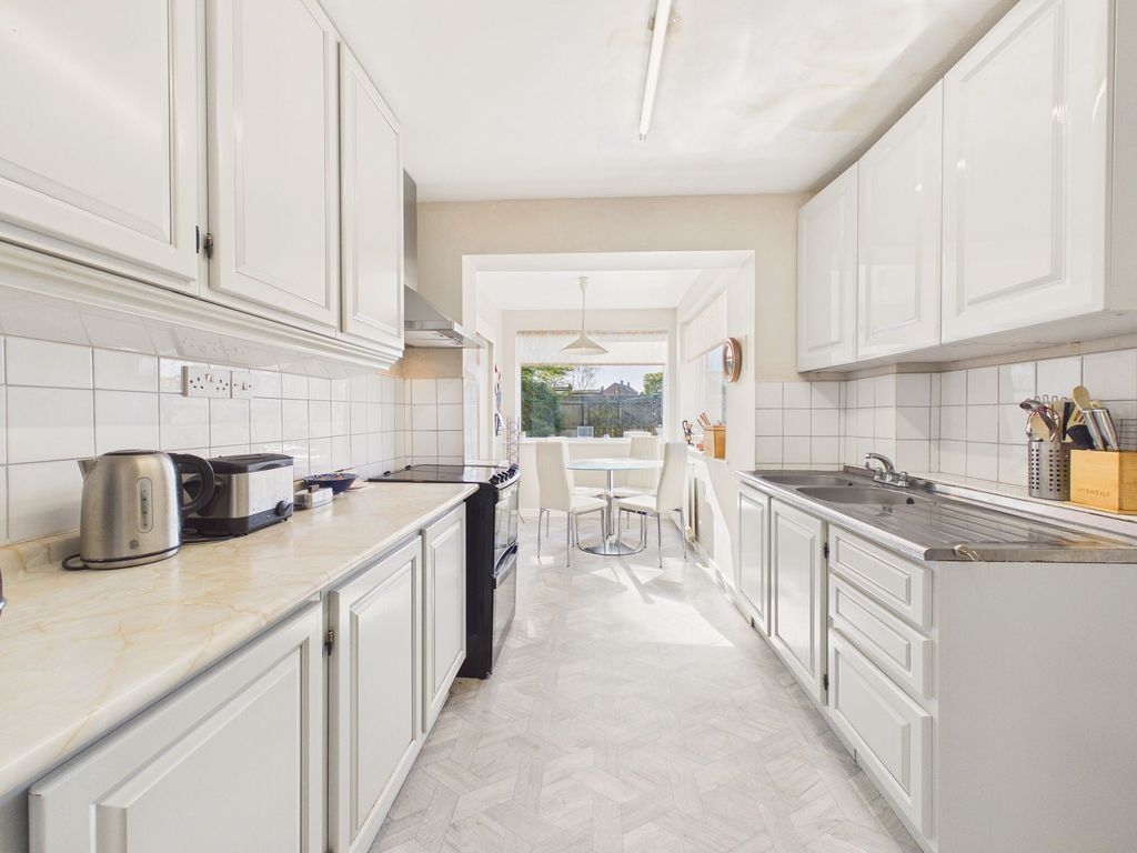 Property photo 2 of 8 Dining Kitchen