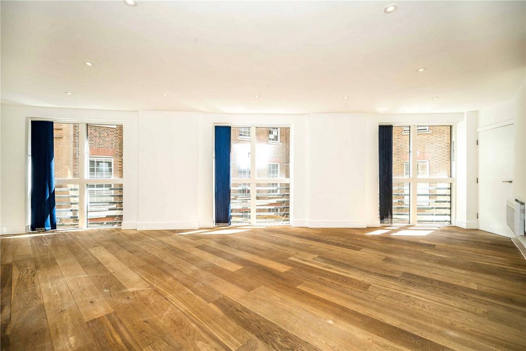 Property photo 3 of 7 Picture No. 01