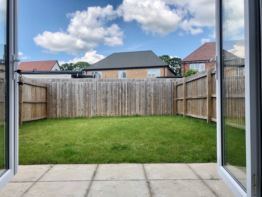 Property photo 3 of 10 Garden