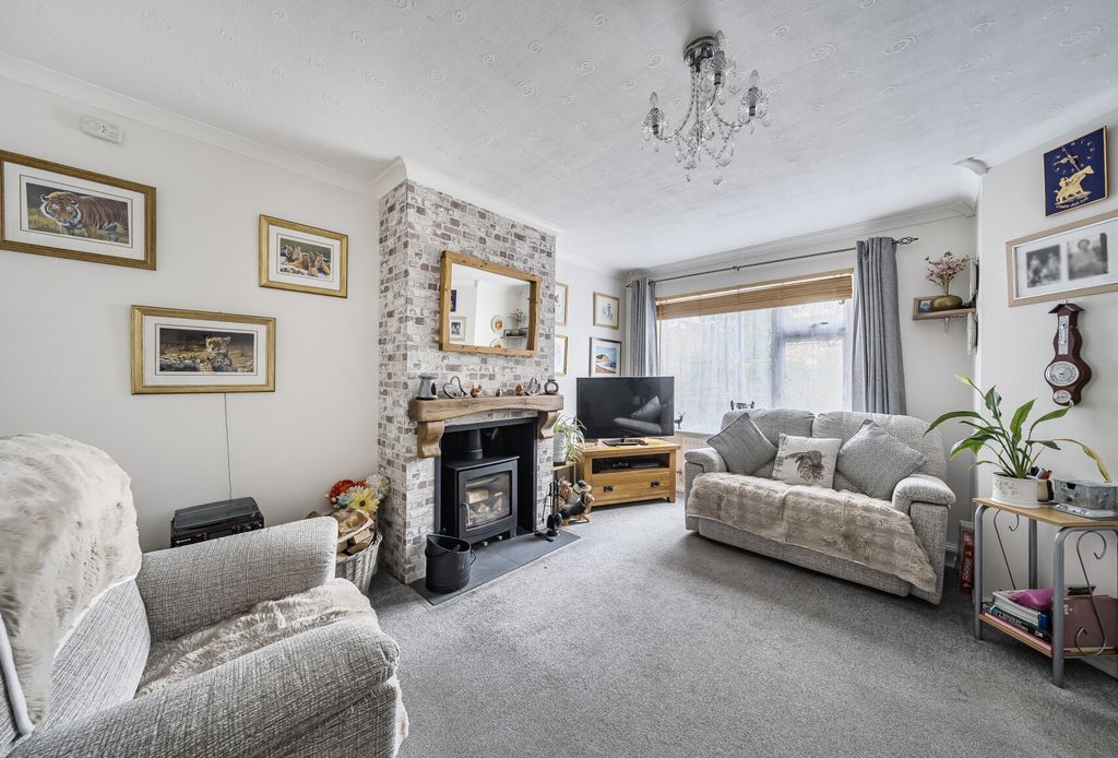 Property photo 2 of 18 1335665-16-6895B7...