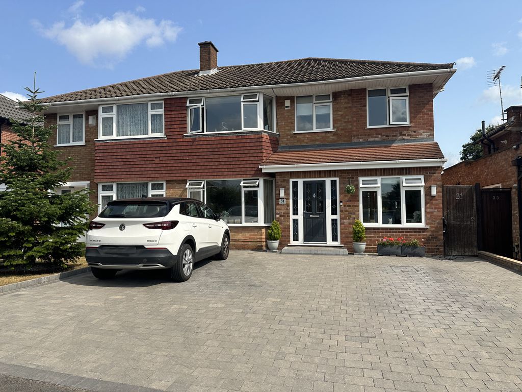 Property photo 1 of 18 Front 