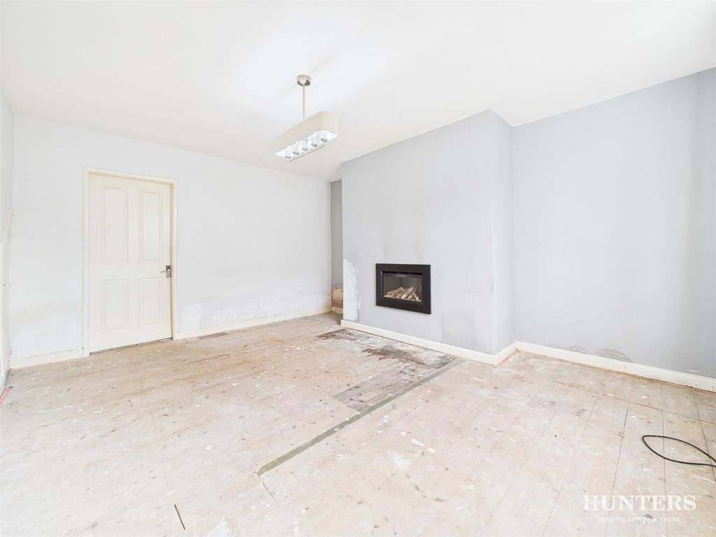 Property photo 3 of 18 Cam03792G0-Pr0314-Still002.Jpg