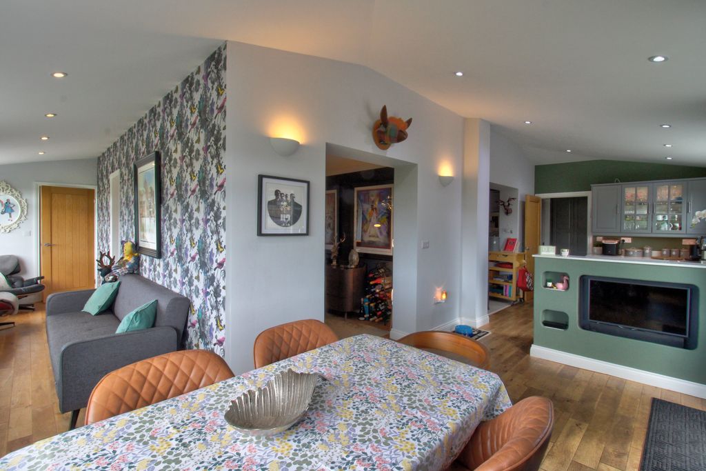 Property photo 2 of 60 Img_8844_5_6