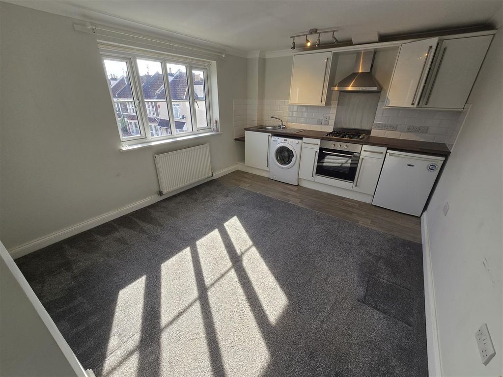 Property photo 3 of 5 20251001_144335.Jpg