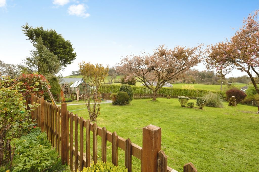 Property photo 3 of 34 Pbox-Img.Jpg