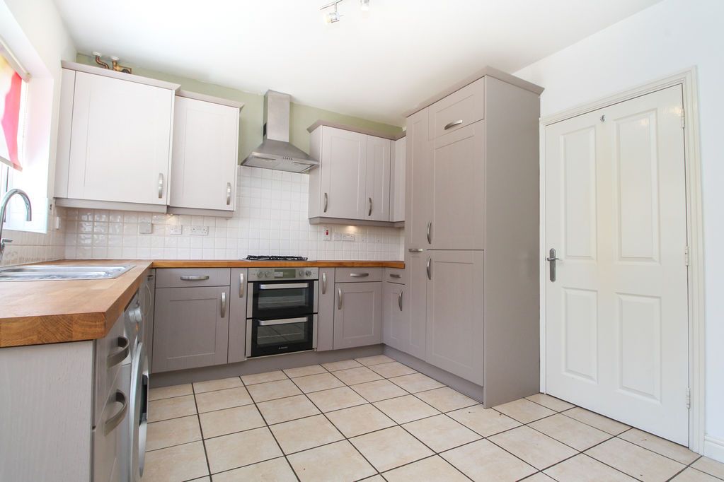 Property photo 2 of 19 Kitchen/Diner