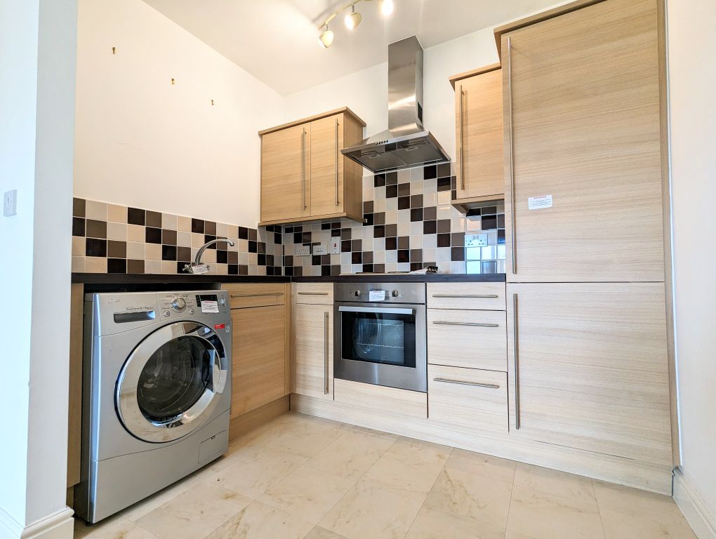 Property photo 2 of 8 Bathroom