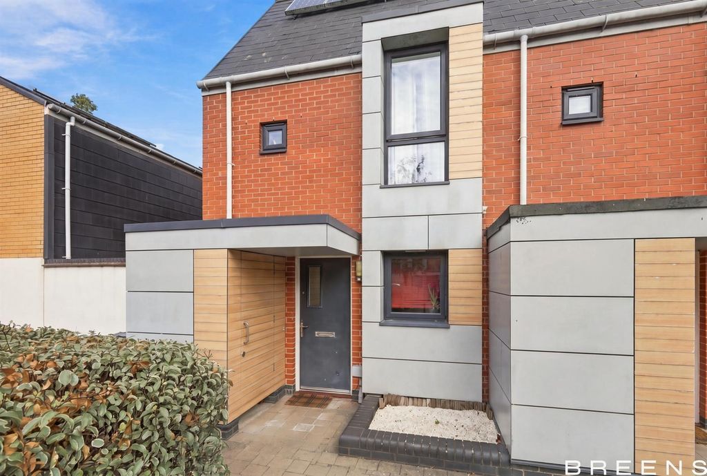 Property photo 1 of 31 External Image
