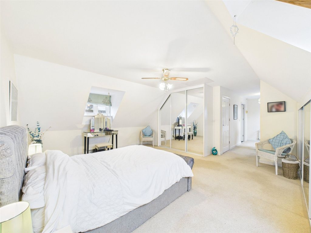 Property photo 3 of 17 Picture No. 10