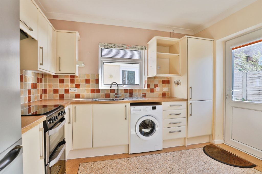 Property photo 3 of 14