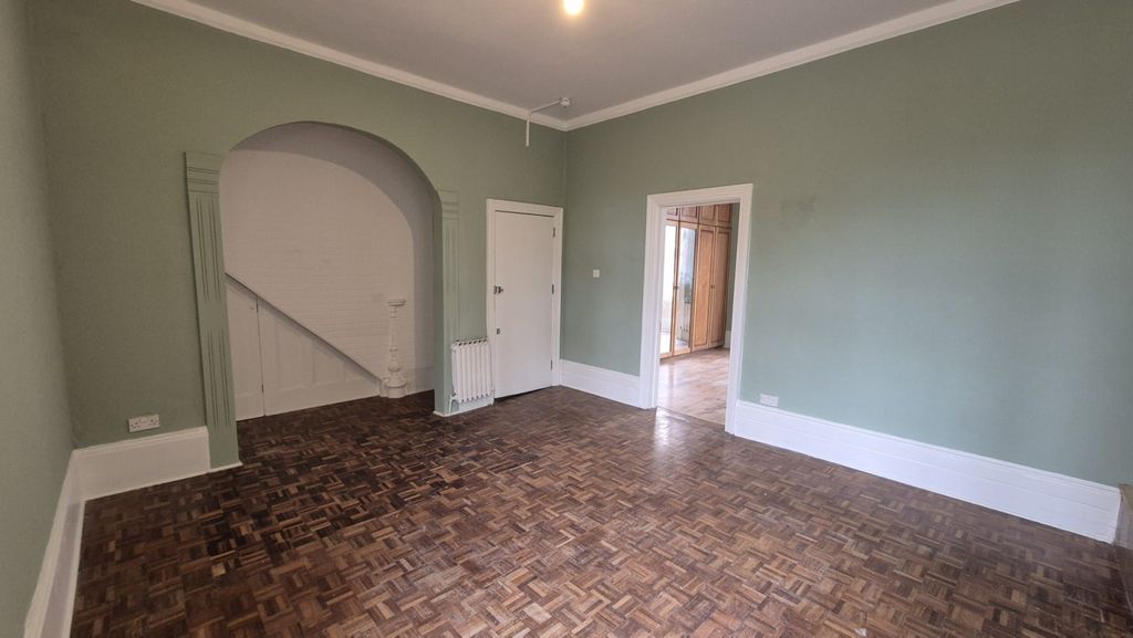 Property photo 3 of 12 Gallery