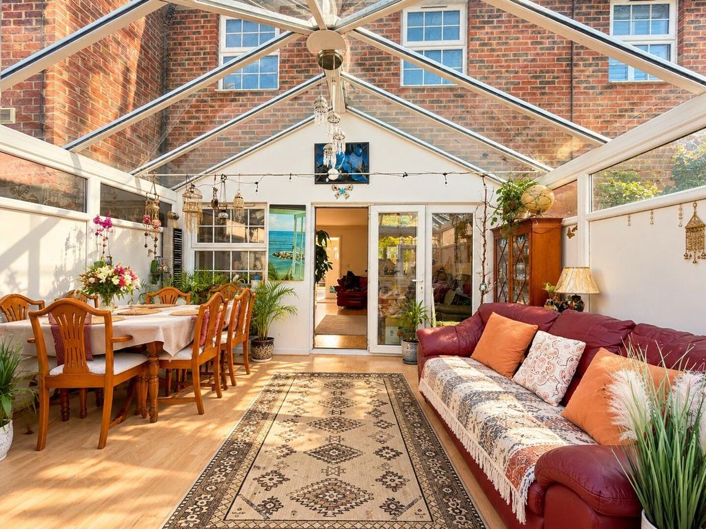Property photo 1 of 24 Conservatory