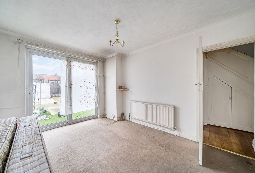 Property photo 2 of 26 1394237-21-694Ac1...