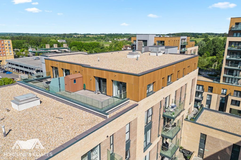 Property photo 2 of 22 Austinhouse_23.Jpg