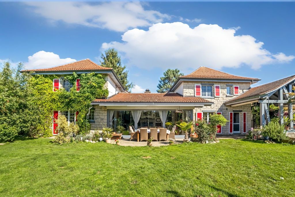 Property photo 1 of 10