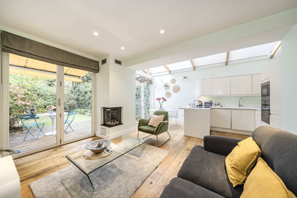 Property photo 1 of 10