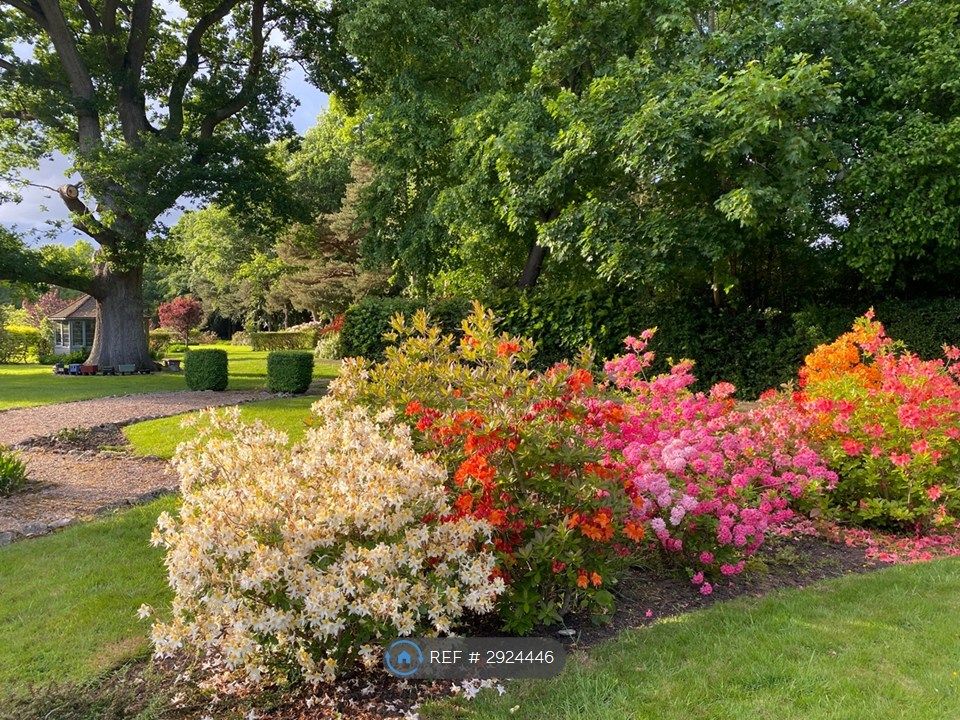 Property photo 3 of 16 Formal Gardens