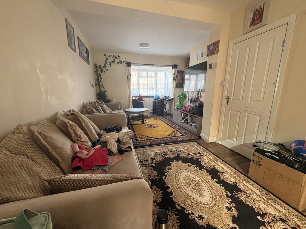 Property photo 3 of 9 Reception