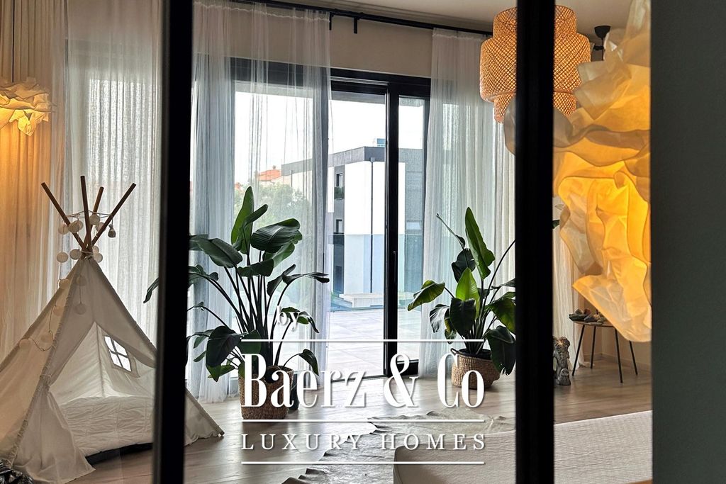 Property photo 2 of 34