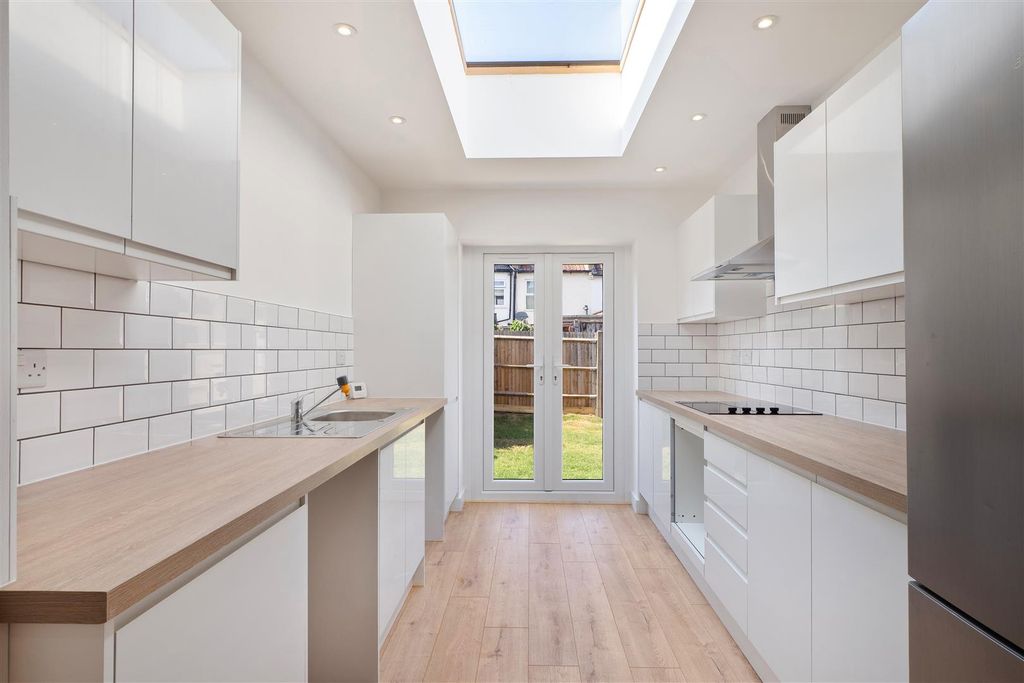 Property photo 1 of 13 66 Beulah Road - Kitchen.Jpg