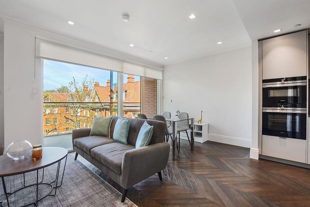 Property photo 1 of 17 Reception Room