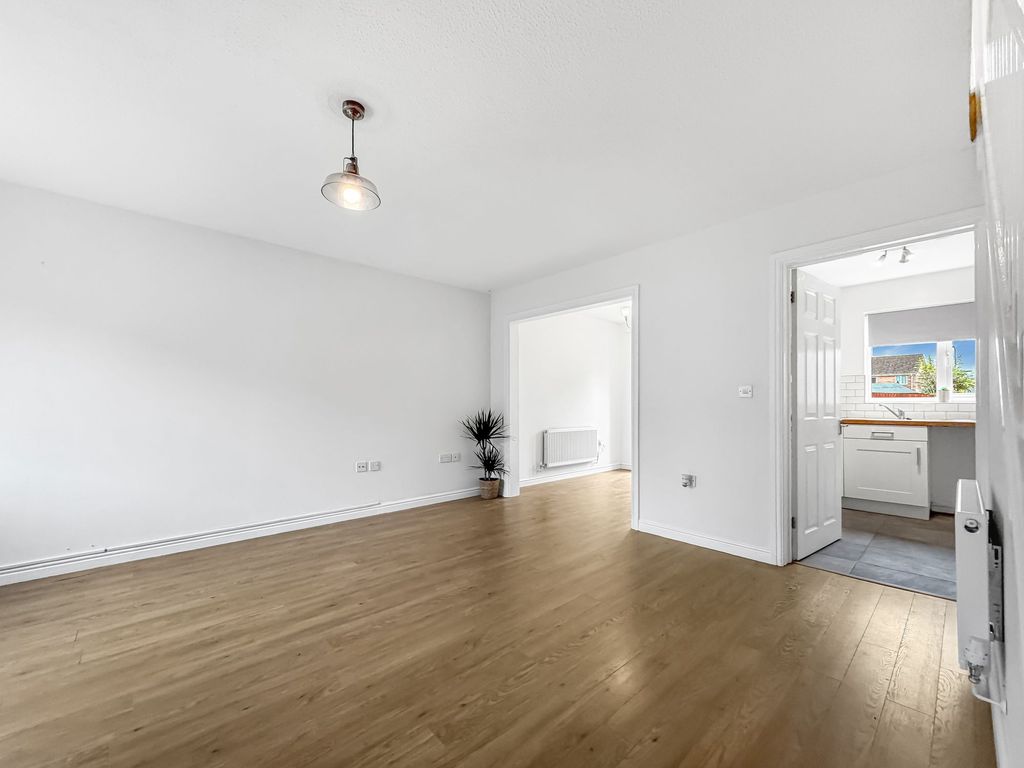 Property photo 3 of 25