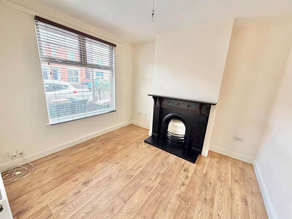 Property photo 1 of 10 Front Recep.Jpg