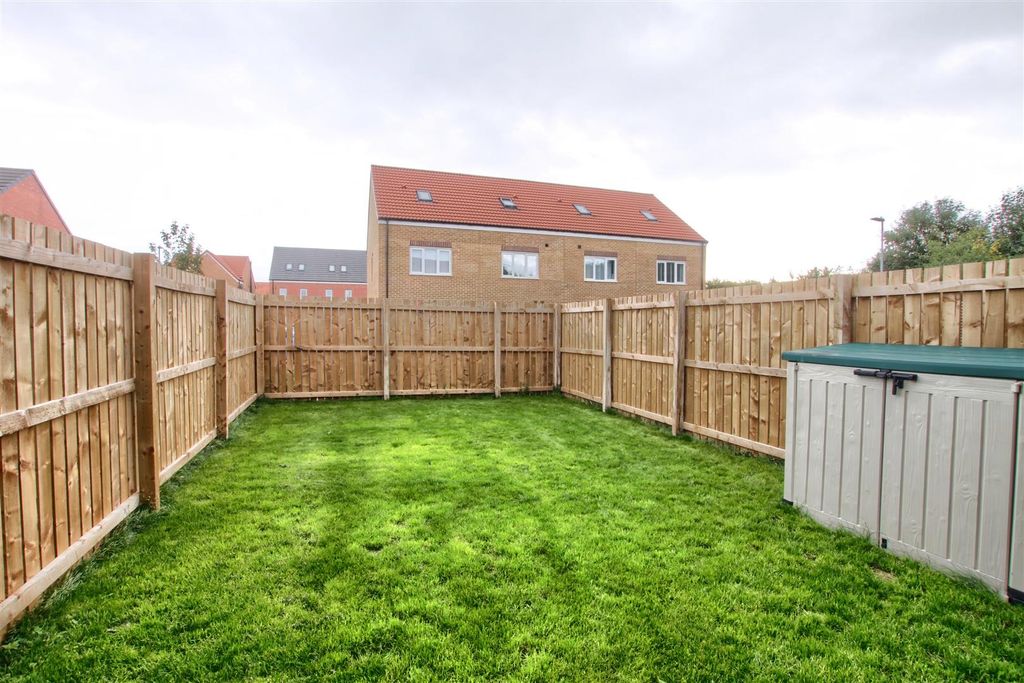Property photo 2 of 9