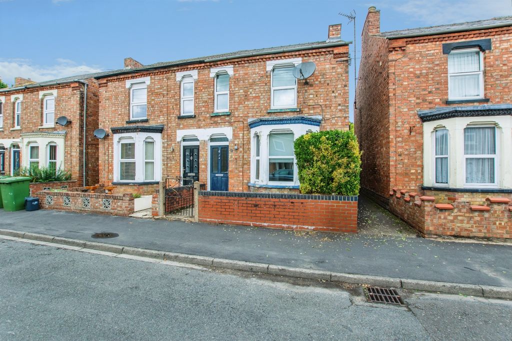 Property photo 1 of 18