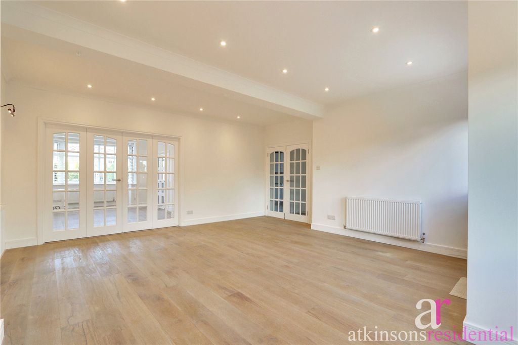 Property photo 2 of 22 Picture No. 16
