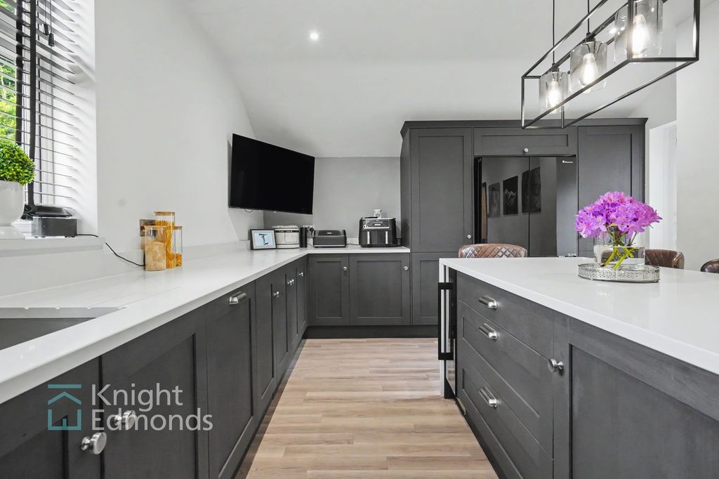 Property photo 1 of 29 Kitchen