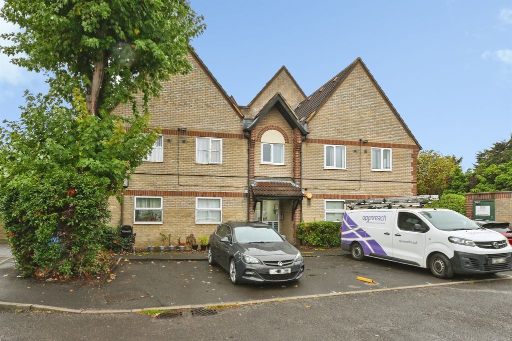 Property photo 1 of 11