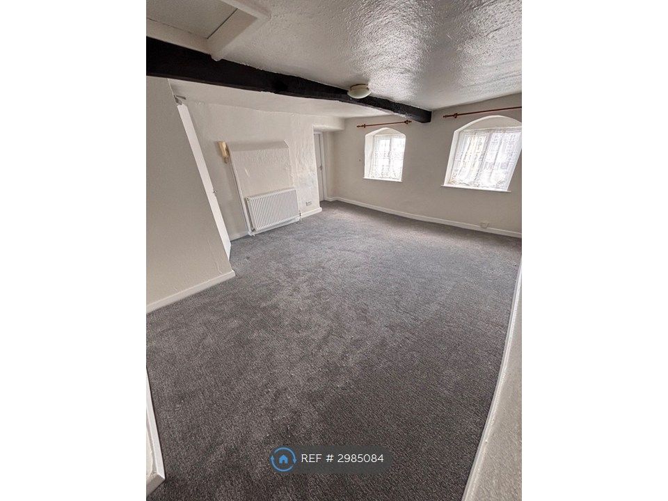 Property photo 1 of 8 Living Room
