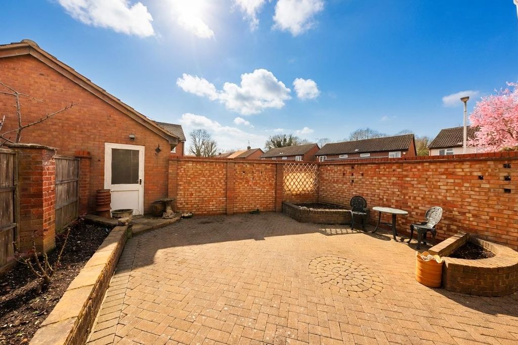 Property photo 3 of 14 Garden