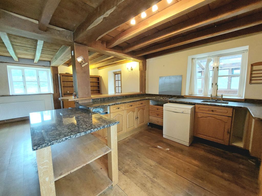 Property photo 3 of 7