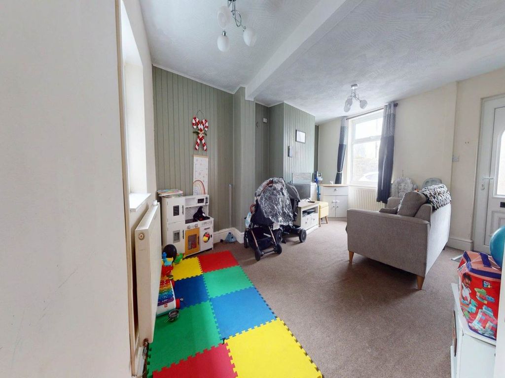 Property photo 2 of 7 67-Henwalia-11242025_102617