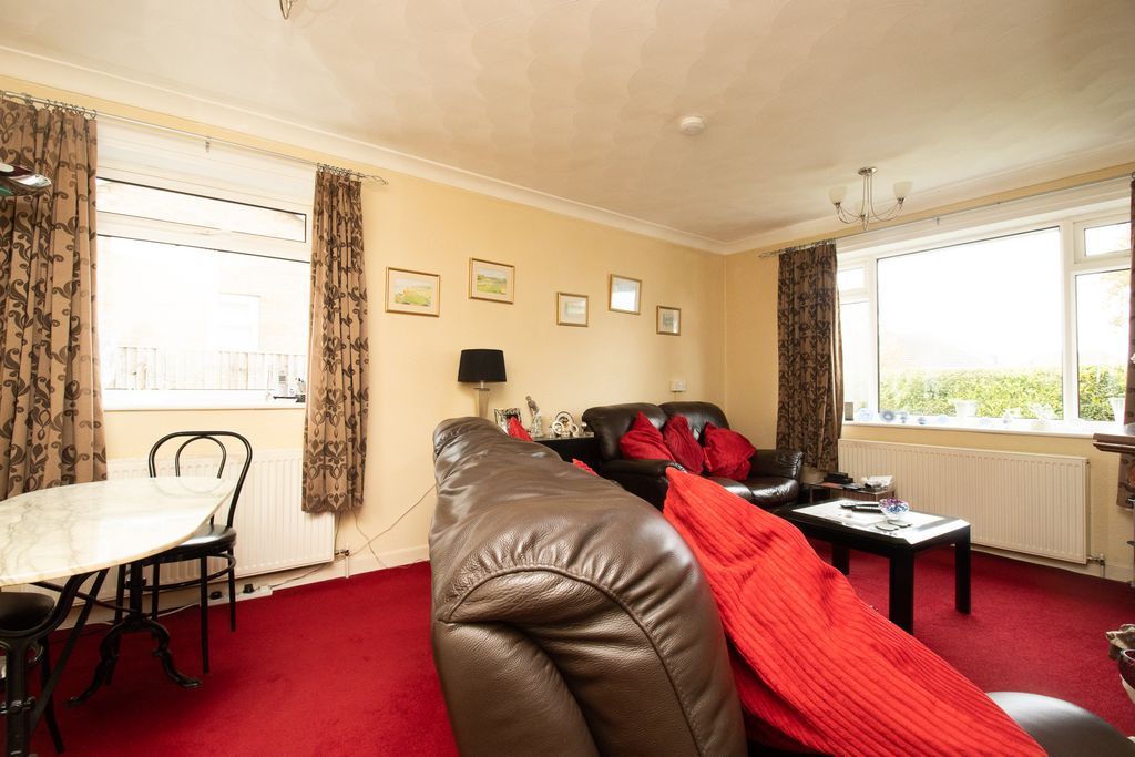 Property photo 3 of 14
