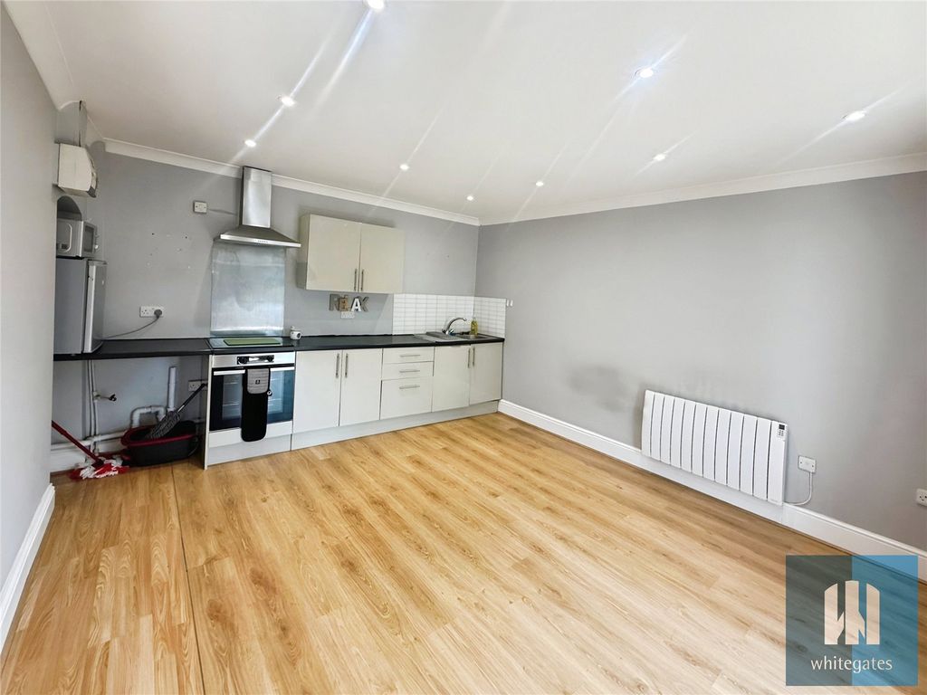 Property photo 2 of 13 Picture No. 19