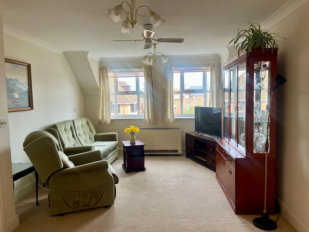 Property photo 2 of 8 Photo 12