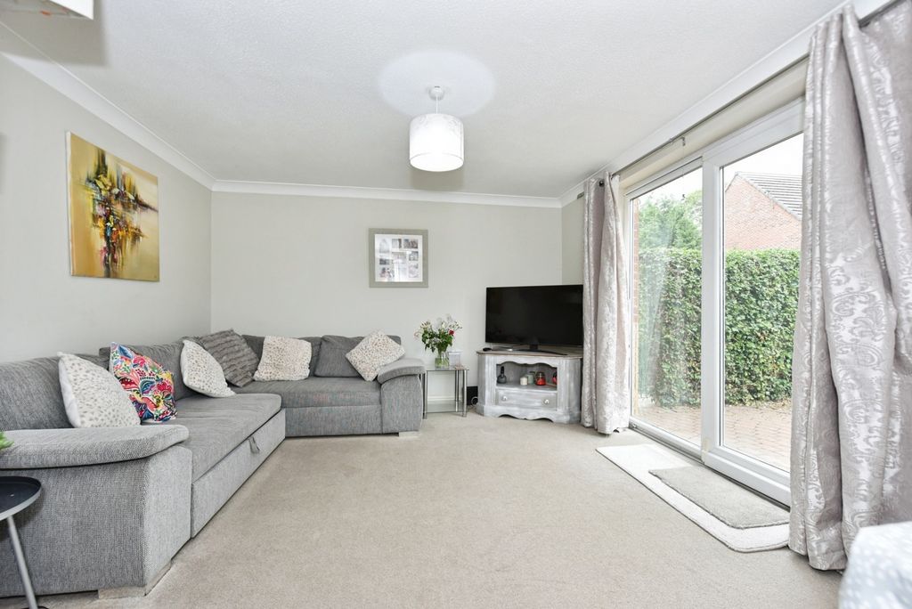 Property photo 2 of 16 Pbox-Img.Jpg