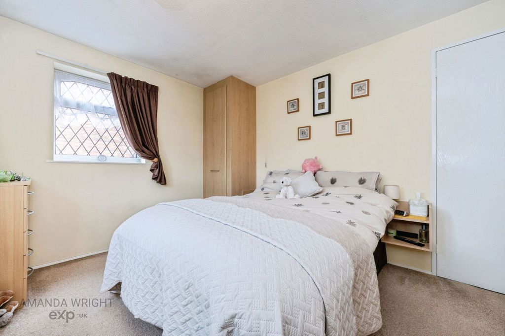 Property photo 2 of 24