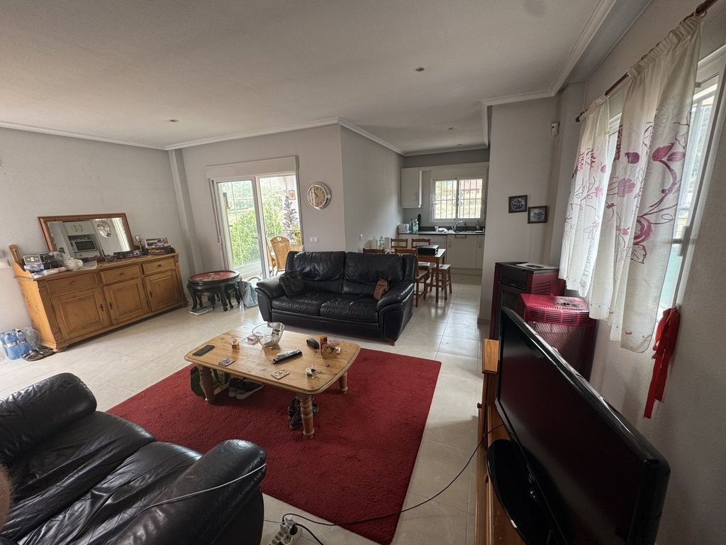 Property photo 3 of 39