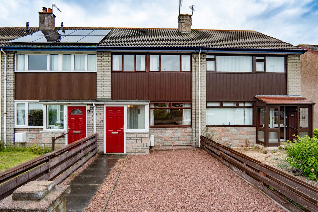 Property photo 1 of 34