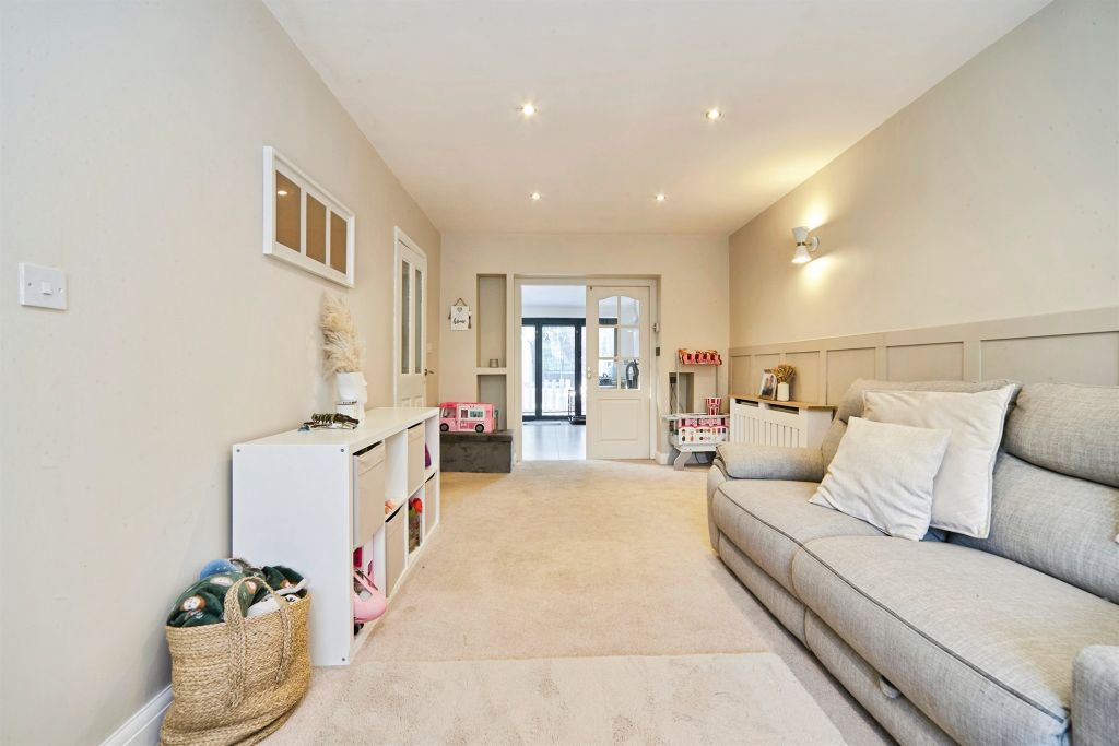 Property photo 3 of 18