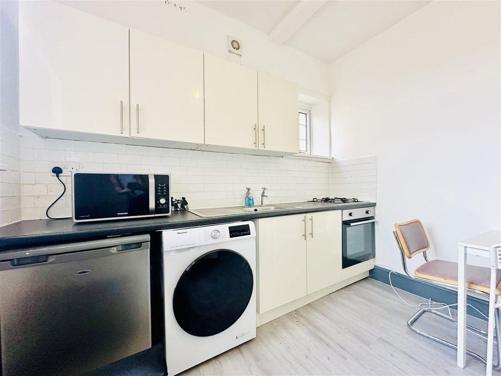 Property photo 2 of 11 Image00005.Jpeg