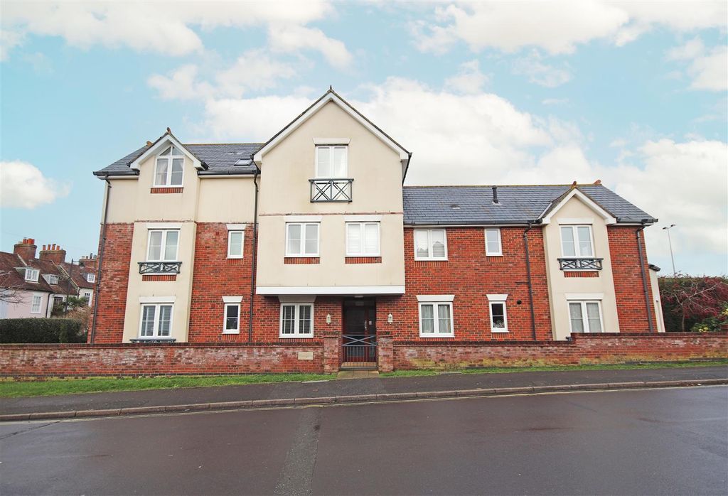 Property photo 1 of 9 Front.Jpg