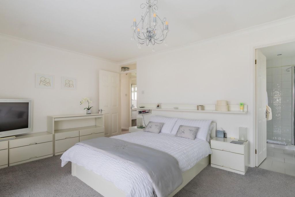 Additional image 11 of 4 bed detached house for saleWhitcliffe Drive, Penarth CF64